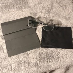 Monoqool. Men’s Prescription Glasses.